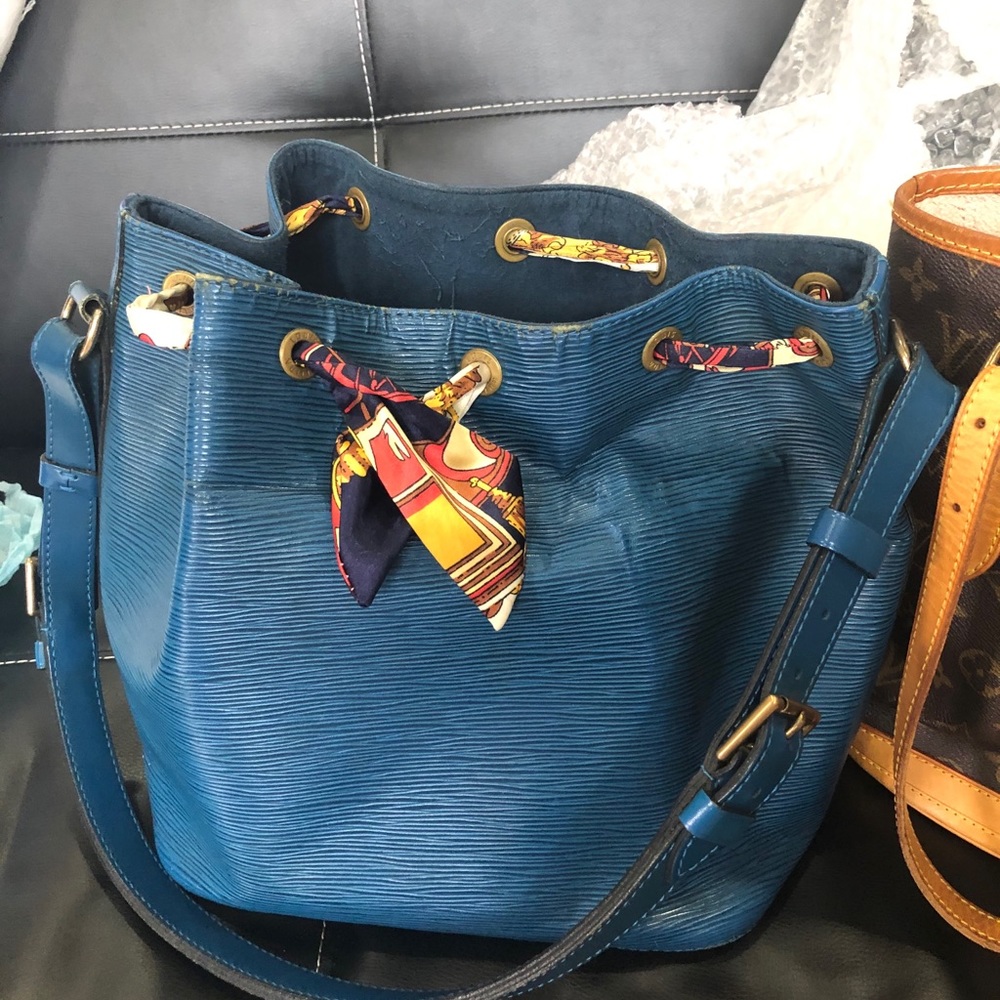 Authentic lv epi leather bag